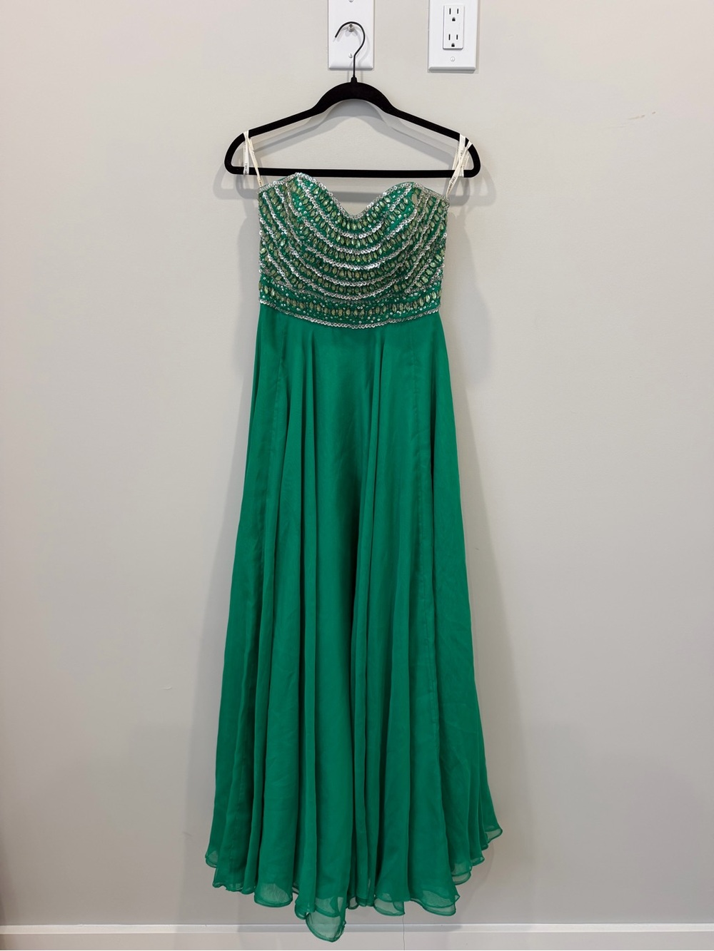 Sherri Hill Emerald Green Beaded Sweetheart Maxi Dress